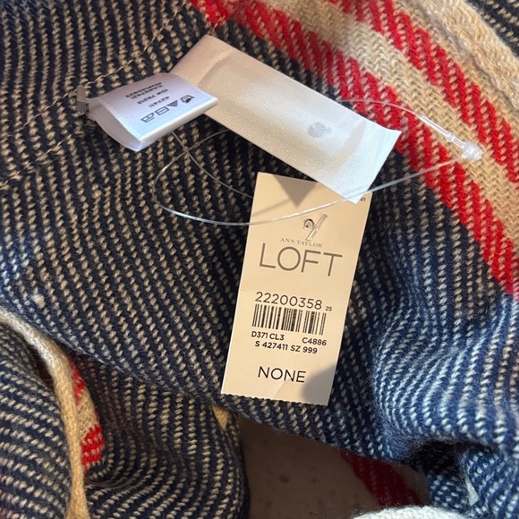 Ann Taylor LOFT infinity wrap Blue and Red Striped Scarf NWT - Picture 2 of 6